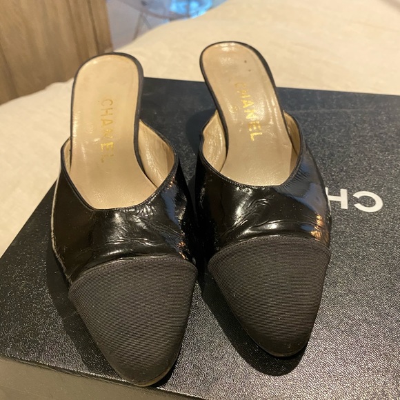 CHANEL Shoes - Chanel leather mules